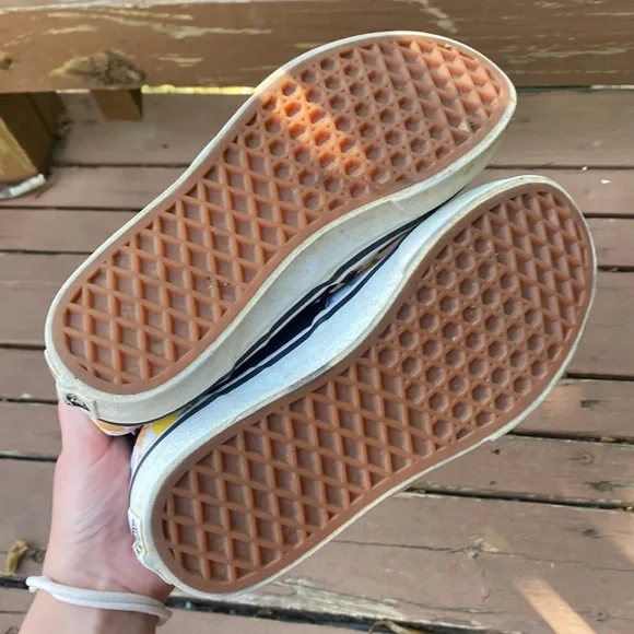 Vans!! Slip on….VGUC!! 👟 - Picture 2 of 4